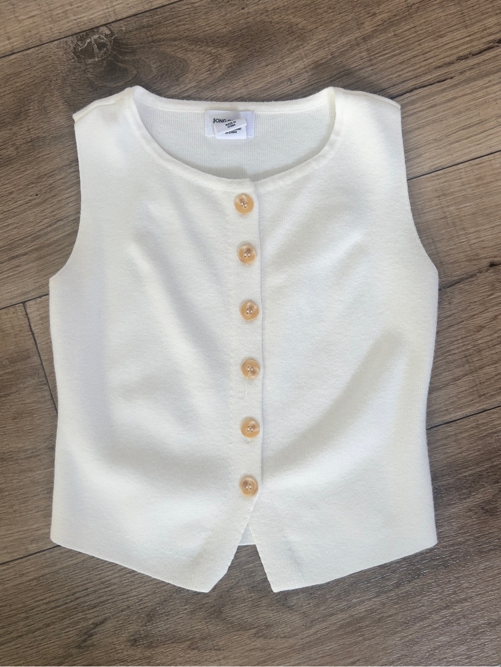 Song of Style Cream Sleeveless Button-Front Knit Top with Tan Buttons